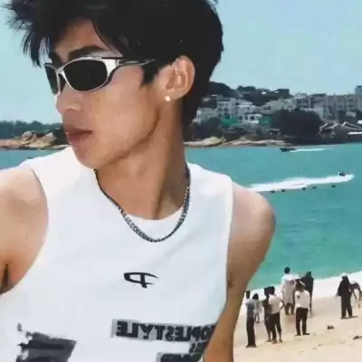 雍恨云